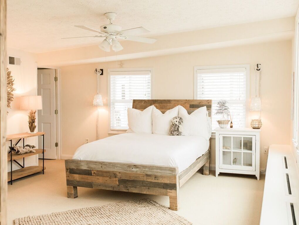 3 bedrooms, iron/ironing board, travel crib, WiFi (free)