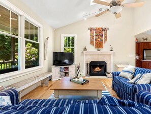 Smart-TV, peis og DVD-spiller