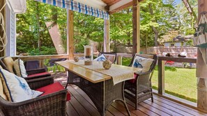 Outdoor dining - Union Pier Hidden Gem | 3 Blocks to Beach | Screened Porch & Fire Pit (Union Pier)