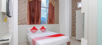 OYO 861 R Four Hotel