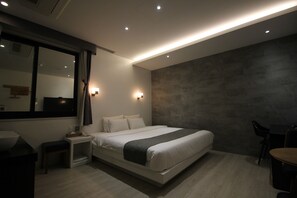 Standard Double Room, No Smoking, Base and Max 2 person | Soundproofing, iron/ironing board, free WiFi - Seattle B Hotel (Busan)