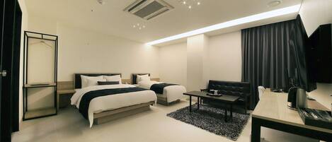 Deluxe Room (1 Double Bed, 1 Single Bed)