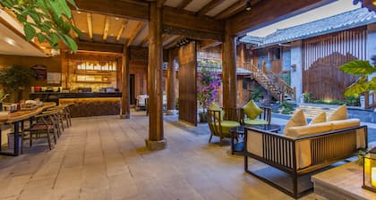 Lijang First Bay Hotel