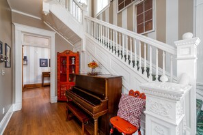 Interior - Spacious Luxe Downtown Victorian Home - Pets OK-Close to Rocky Mtn National Park (Loveland)