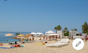 Beach nearby, white sand, beach shuttle, beach cabanas - Residential Apartment (Split)