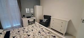 Apartamento conforto, terraço | 2 quartos, roupas de cama premium, edredons de pluma