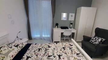 2 bedrooms, premium bedding, down duvets, memory-foam beds