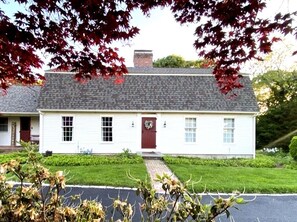 Exterior - Charming 5BR Retreat on 1 Acre , Quiet Cul-de-Sac + Garden & Deck (West Barnstable)