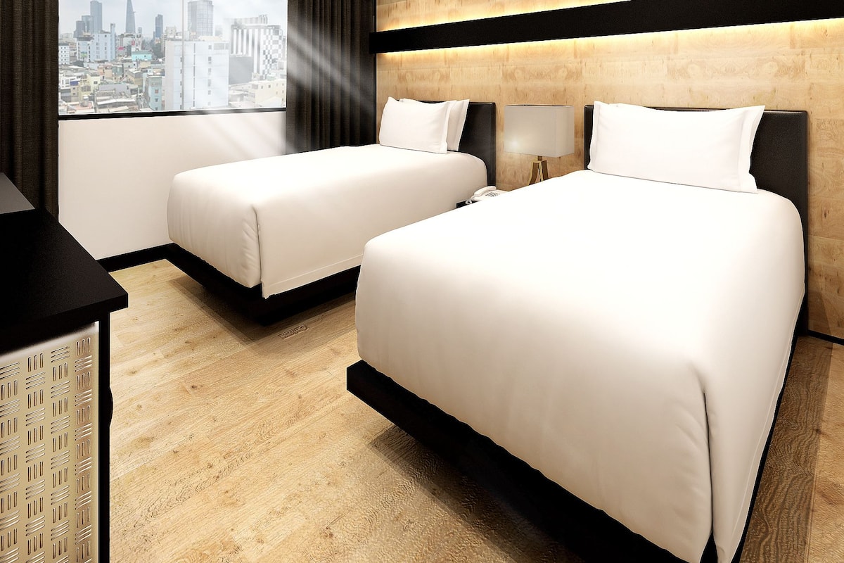 Minibar, coffres-forts dans les chambres, bureau, Wi-Fi gratuit