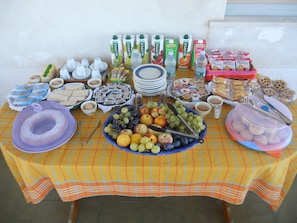 Tägliches inbegriffenes Frühstücksbuffet