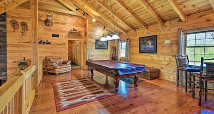 Trenton Cabin w/ Hot Tub - 14 Mi to Lookout Mtn!