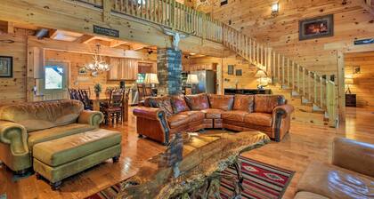 Trenton Cabin w/ Hot Tub - 14 Mi to Lookout Mtn!