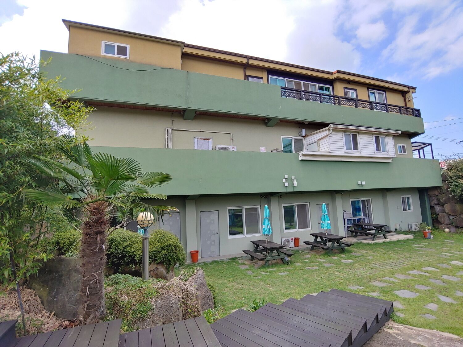 Traditional Room (Ondol) | Free WiFi