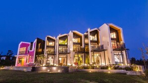 Ảnh chưa phân loại, 3 trong số 33 ảnh, nút