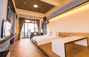 Desk, blackout curtains, soundproofing, free WiFi - Peekaboo (Liuqiu)