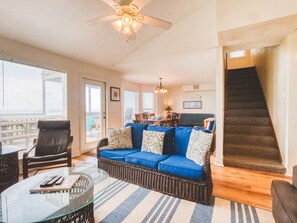 Smart TV - Beach Front Home Seconds Away From The Beach (Freeport)