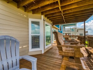 Terrace/patio - Beach Front Home Seconds Away From The Beach (Freeport)