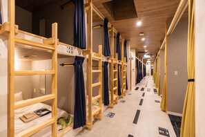 Shared Dormitory | Free WiFi, bed sheets - I-Link Hostel & Cafe Shimanami (Imabari)