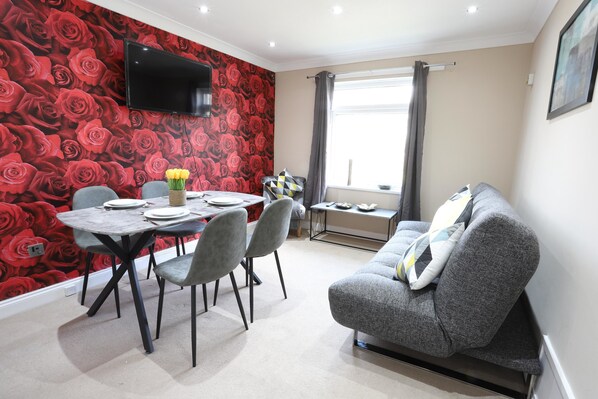 Apartment | Living area | Flat-screen TV, Netflix - NEC - Airport Short Stay (Birmingham)