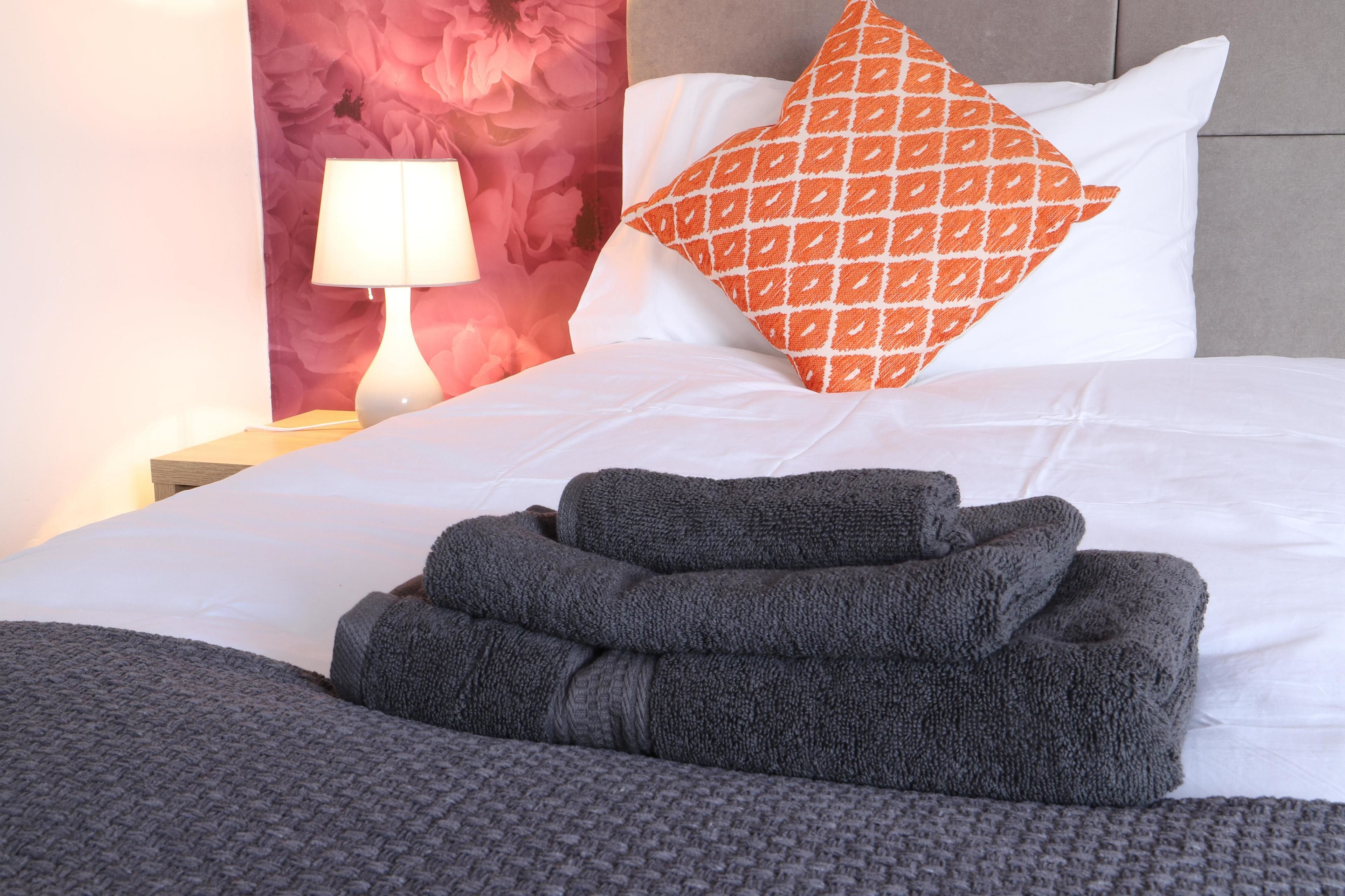 Apartment | 2 bedrooms, in-room safe, individually decorated, individually furnished