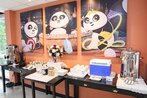 Coffee service - Lucky Panda Hotel (Chiang Mai)