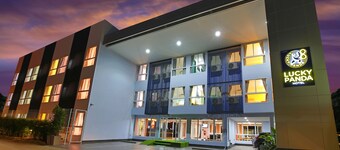 Lucky Panda Hotel