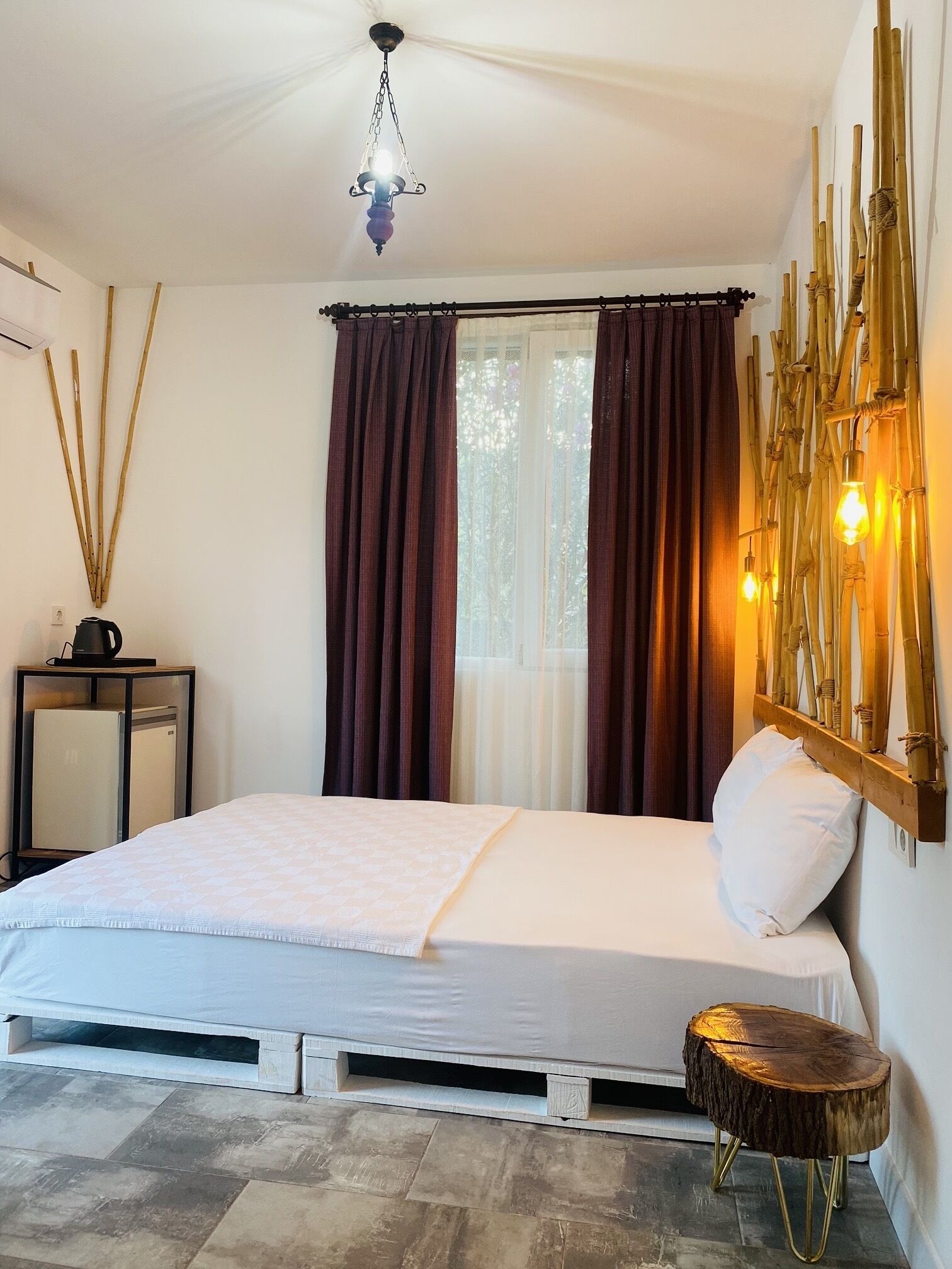 Premium bedding, minibar, individually decorated, desk