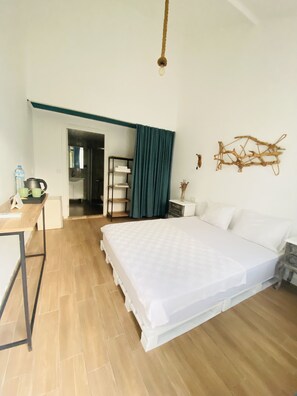 Ropa de cama de alta calidad, minibar y decoración personalizada 