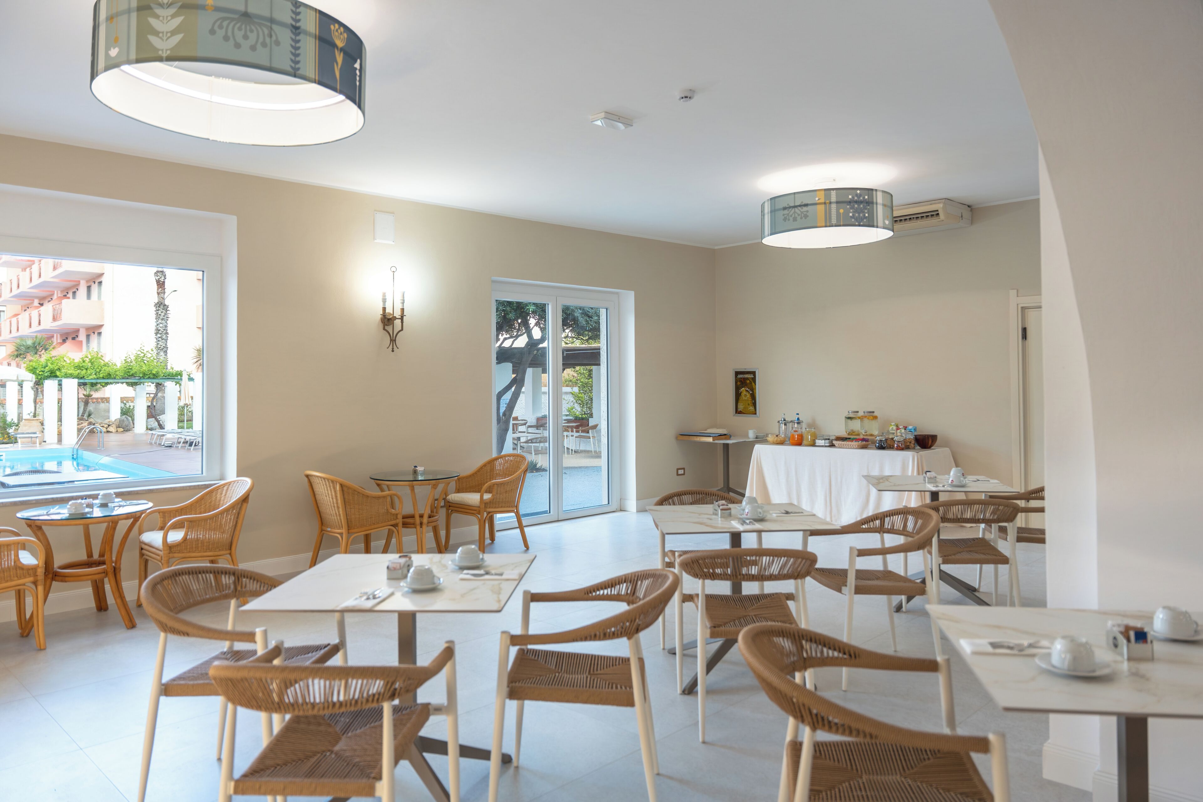 Desayuno buffet incluido todos los días 