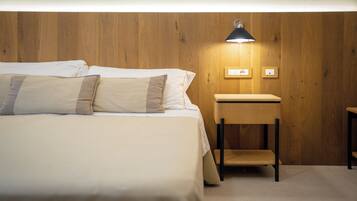 1 chambre, coffres-forts dans les chambres, bureau, Wi-Fi gratuit