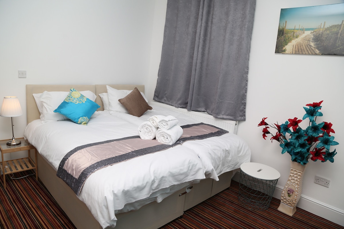 Soundproofing, iron/ironing board, free WiFi, individually decorated