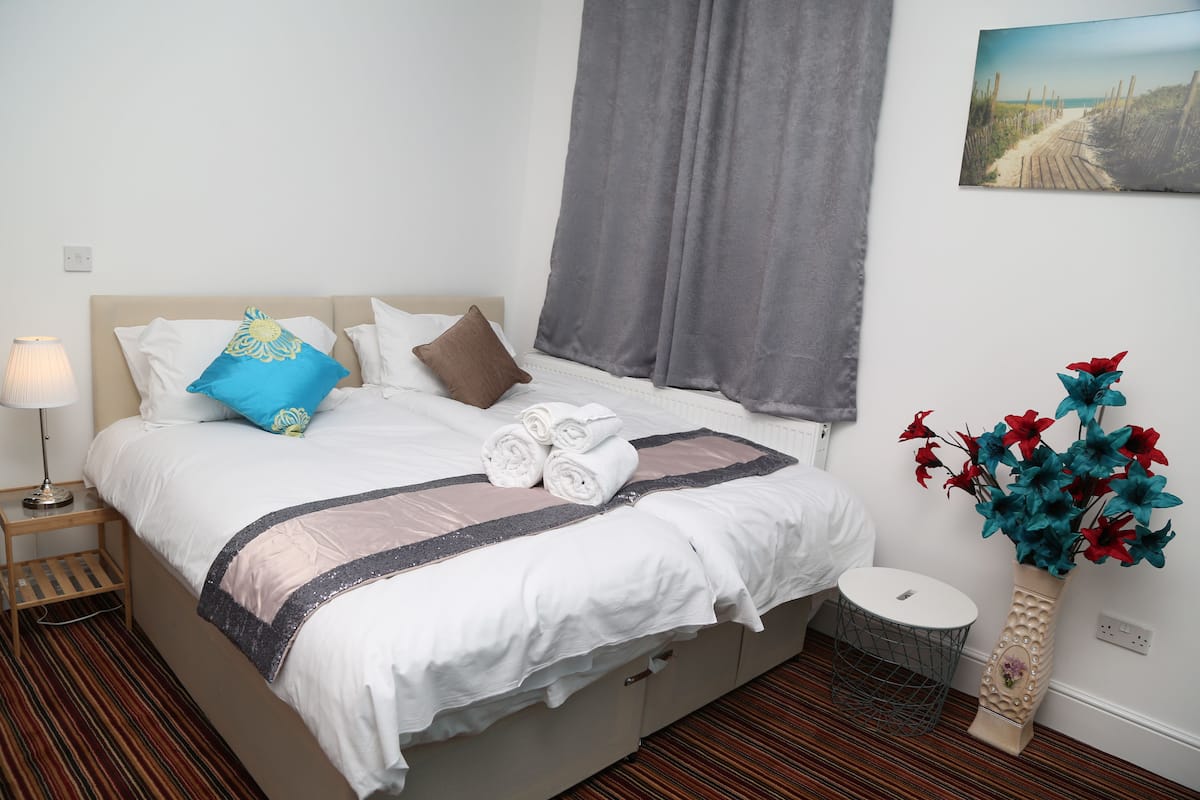 Individually decorated, individually furnished, soundproofing