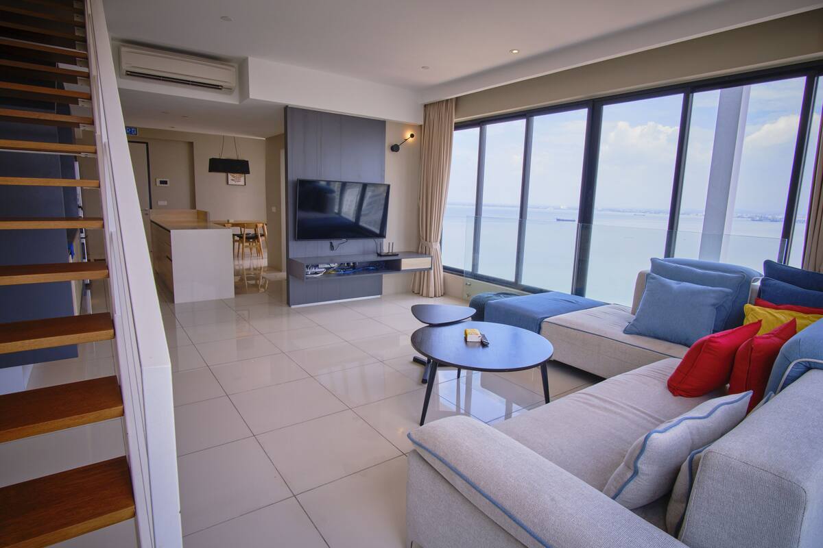 Apartemen Comfort, 2 kamar tidur, pemandangan laut terbatas | Area keluarga | TV layar datar
