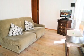 Appartement, salle de bain attenante, vue sur la ville (Apartamento 1) | Bar-salon