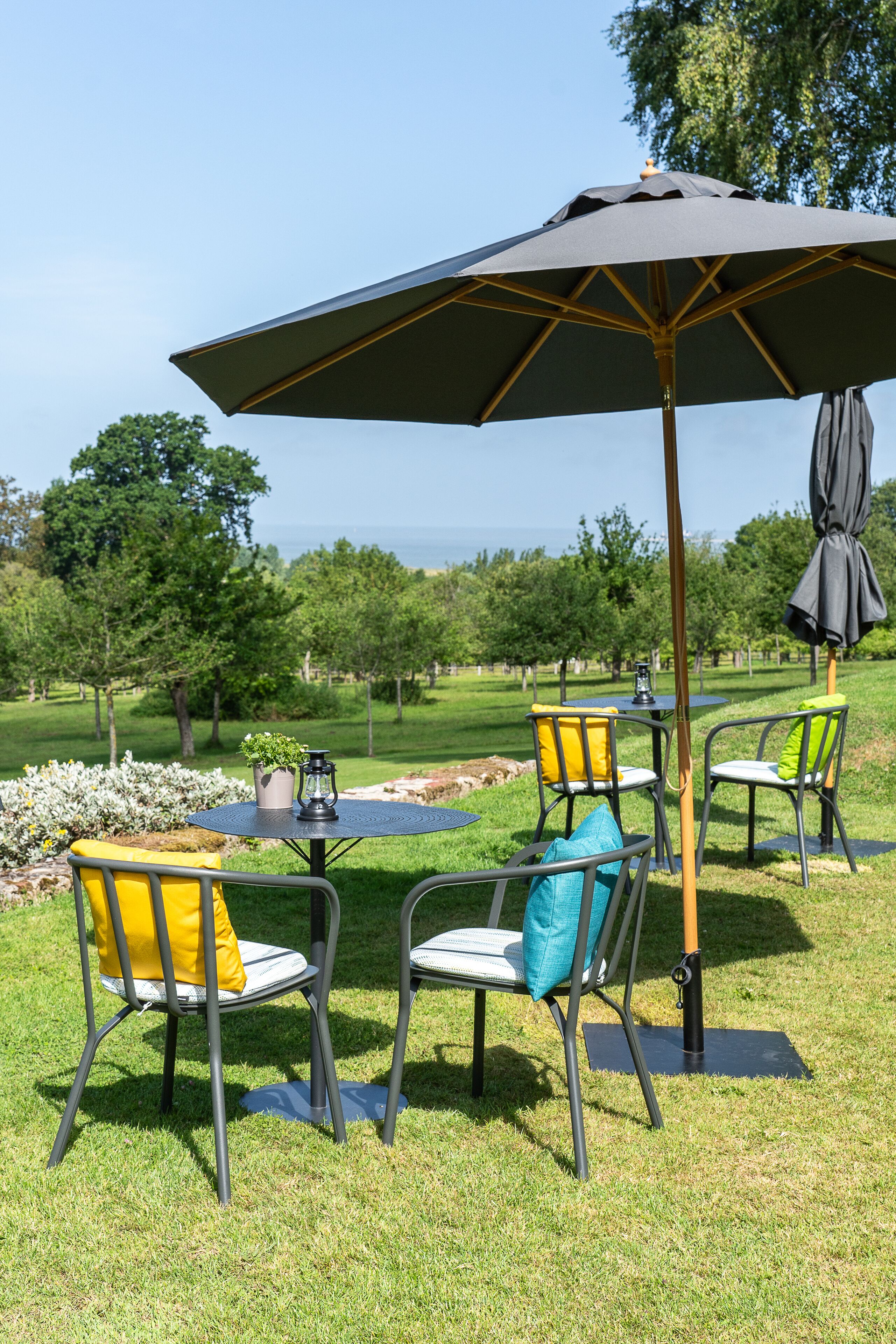 breakfast, lunch, dinner served; french cuisine, garden views