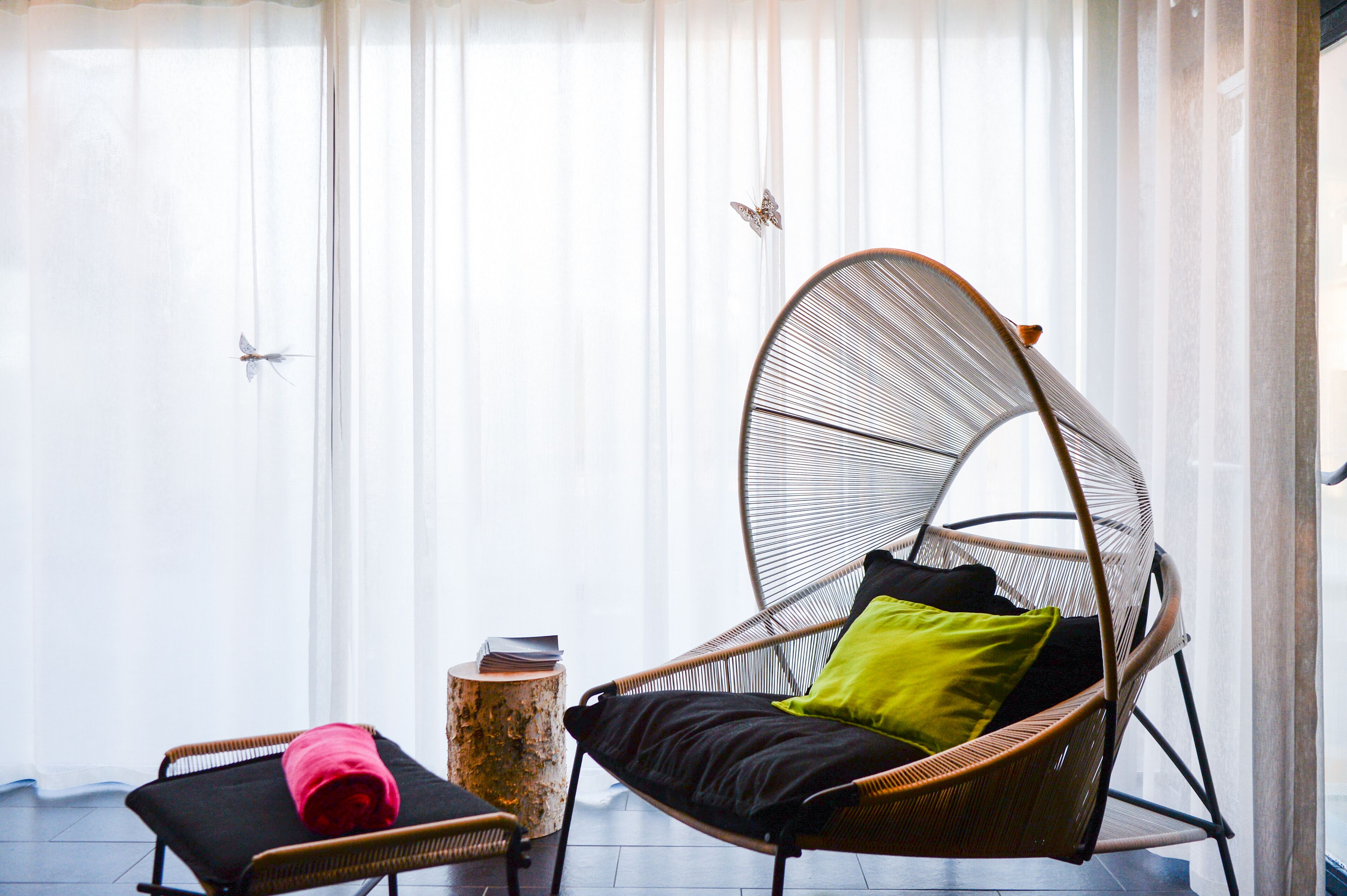 couples treatment room(s), sauna, hot tub, steam room, body treatments