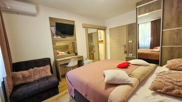 Double or Twin Room (Ginko 4) | Decoración individual, mobiliario individual, escritorio