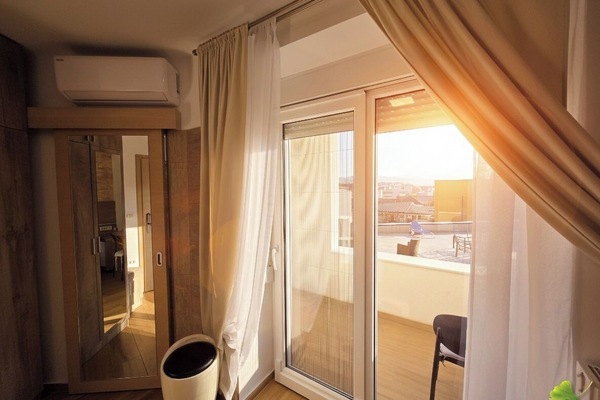 Individually decorated, individually furnished, desk, laptop workspace