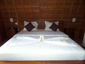 Free WiFi, bed sheets