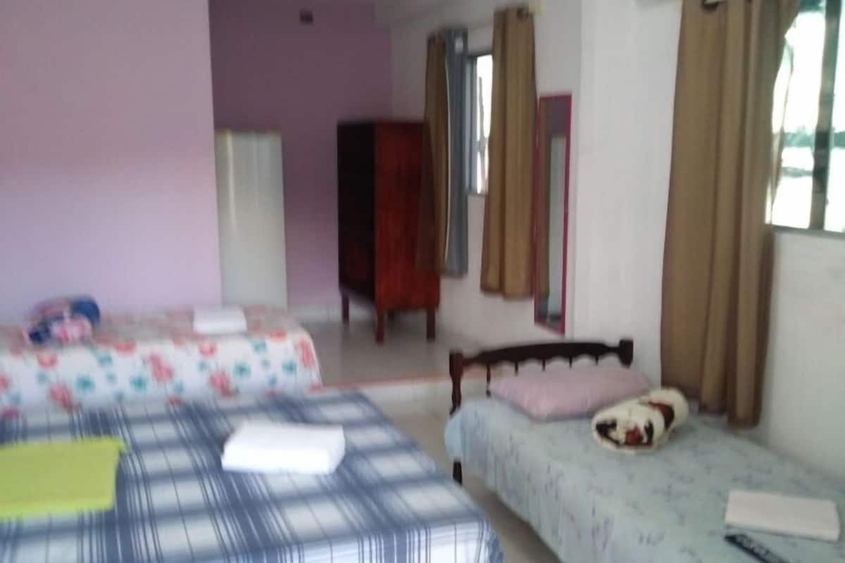 Economy Quadruple Room, Sea View | Bed sheets