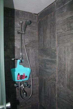 Free toiletries, hair dryer, towels, shampoo - Blue Coast (Limassol)