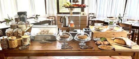 Gratis frukostbuffé varje dag