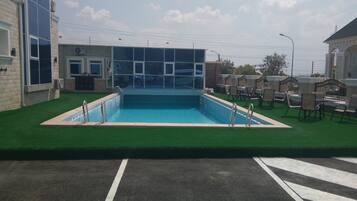 Udendørs pool
