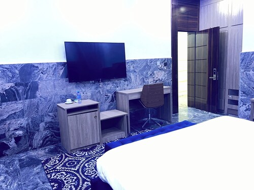 Heavenly Royal Apartments