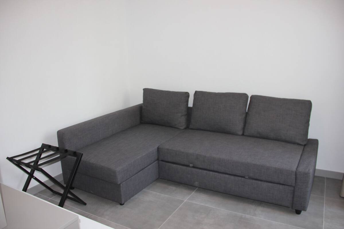 Family Room | Premium bedding, minibar, in-room safe, laptop workspace