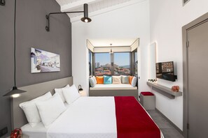 Premium bedding, minibar, in-room safe, individually decorated - Yerli Otel Alacati (Cesme)