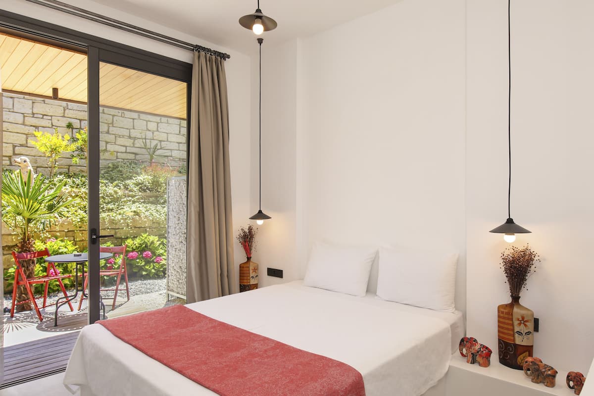 Deluxe Room, Patio