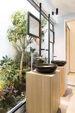 Deluxe Suite, Private Pool, Sea View | 1 bedroom, minibar, in-room safe, desk