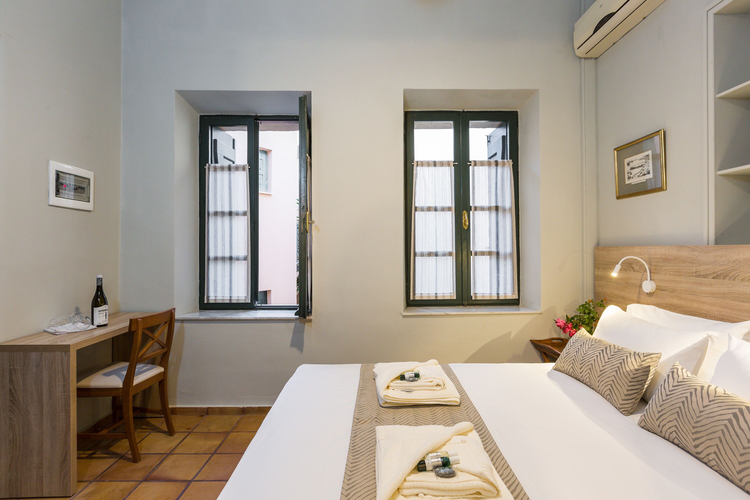 standard room | in-room safe, desk, soundproofing, iron/ironing board