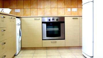 Tủ lạnh, lò vi sóng, lò nướng, bếp nấu